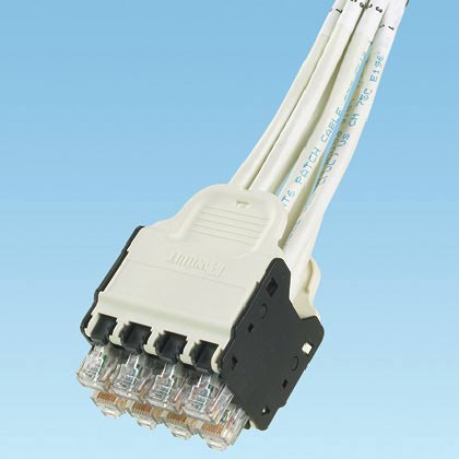 Кабельные сборки QuickNet™ на основе кабеля UTP категории 6 с претерминированными кассетами на одном конце и модульными разъемами на другом PANDUIT серии QPPCCxxx